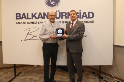 BALKANTÜRKSİAD’DA STRESLE BAŞ ETMENİN YOLLARI ANLATILDI