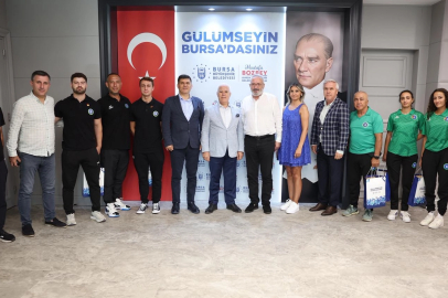 Bursa'nın gururu sporculardan Büyükşehir'e ziyaret
