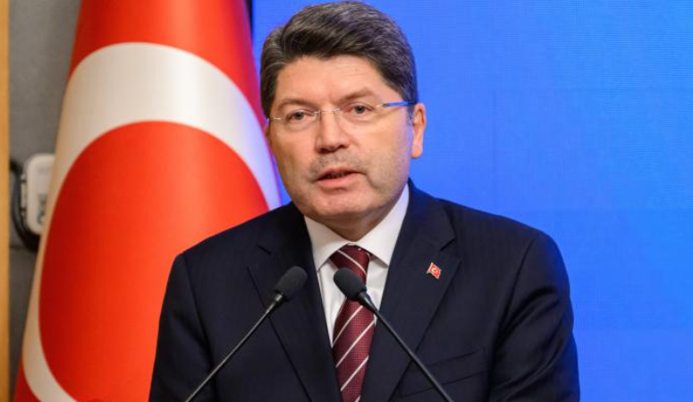 Adalet Bakanı Yılmaz Tunç, 29 Ekim Cumhuriyet Bayramı dolayısıyla kutlama