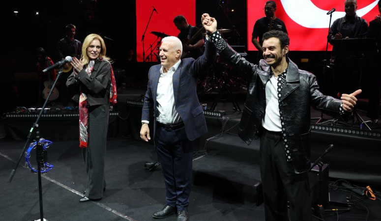 Bursa Büyükşehir Belediyesi, 29 Ekim Cumhuriyet Bayramı’nı kentin dört bir