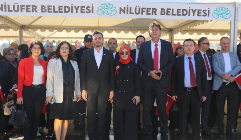 Cumhuriyetin 102. yılı nedeniyle Nilüfer Belediyesi tarafından düzenlenen Cumhuriyet Bayramı