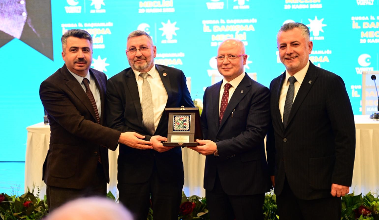 AK Parti Bursa Başkanı Davut Gürkan, toplantının açılışında yaptığı konuşmada,