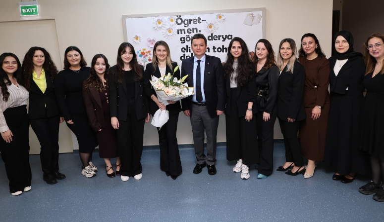 Osmangazi Belediye Başkanı Erkan Aydın, 24 Kasım Öğretmenler Günü dolayısıyla
