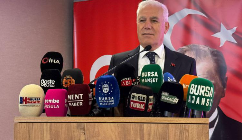Bursa Büyükşehir Belediye Başkanı Mustafa Bozbey, aylık değerlendirme toplantısında eğitimden
