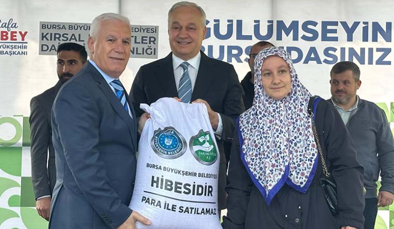 Bursa Büyükşehir Belediyesi, çiftçilere yüzde 100 hibeli 47 ton buğday
