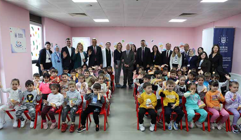 Bursa Büyükşehir Belediyesi’nin ‘Bursa Yuvam Çocuk Etkinlik Merkezleri’nde eğitim gören