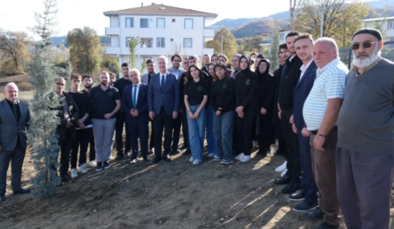 Yaşanan orman yangınları sonrası duyarlılık göstererek bir tavır ortaya koymak