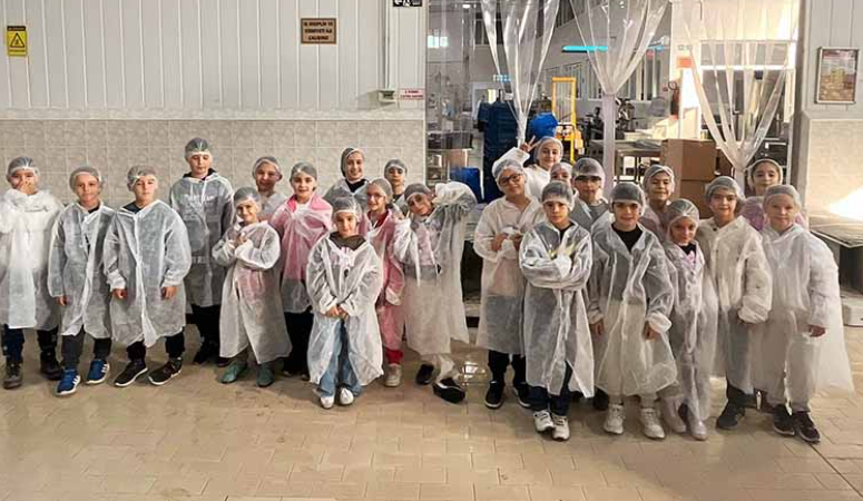 Bursa Büyükşehir Belediyesi’nin fabrikaları öğrencilere tanıtma projesi çerçevesinde, 2. ve