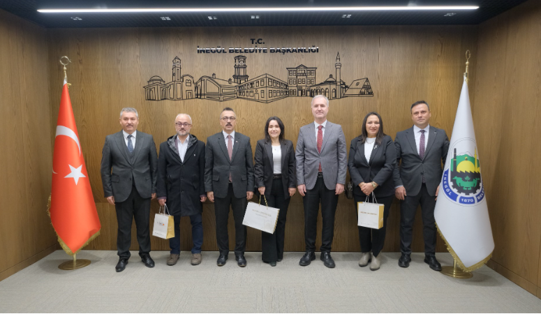İnegöl Belediyesi’nin 24 Kasım Öğretmenler Günü kapsamında 'Öğretmenime teşekkürüm, doğaya