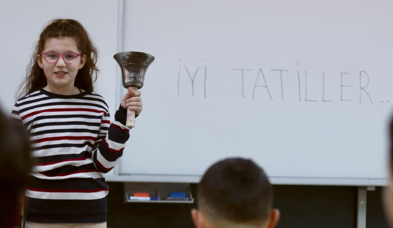 Yaklaşık 18 milyon öğrenci için birinci ara tatil bugün başlıyor.