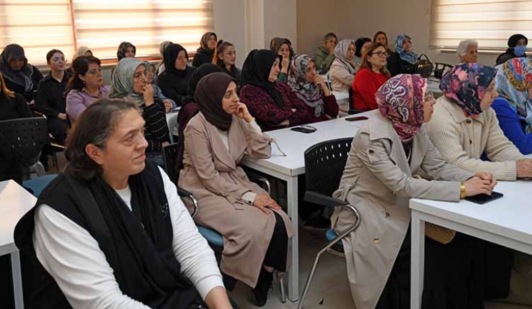 Toplumsal farkındalığı artırmayı hedefleyen Osmangazi Belediyesi, 25 Kasım Kadına Yönelik