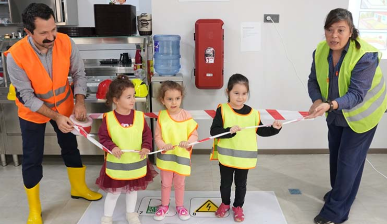 Osmangazi Belediyesi’ne bağlı kreş ve gündüz bakım evlerinde düzenlenen ‘İş
