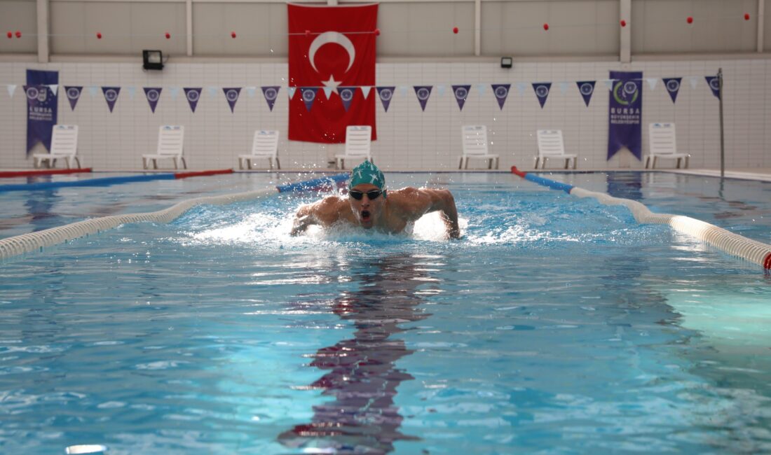 Bursa Büyükşehir Belediyespor’un genç milli sporcusu Muhammed Emir Kurtulan, hedefini