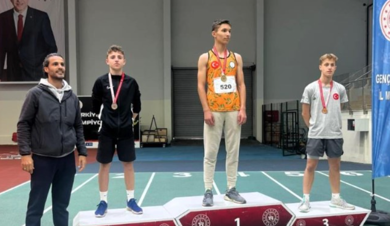 Osmangazi Belediyespor Atletizm Takımı sporcuları, Merhum Ziya Ertan Alaçam ve