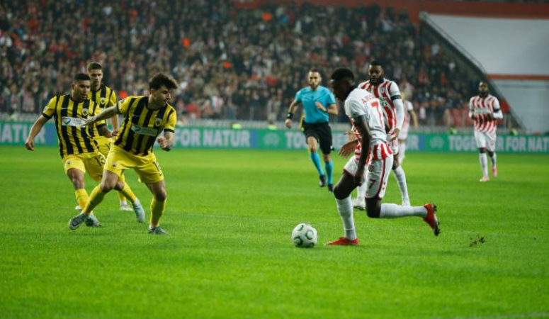 UEFA Konferans Ligi 5. haftasında Samsunspor, erken bulduğu gole rağmen