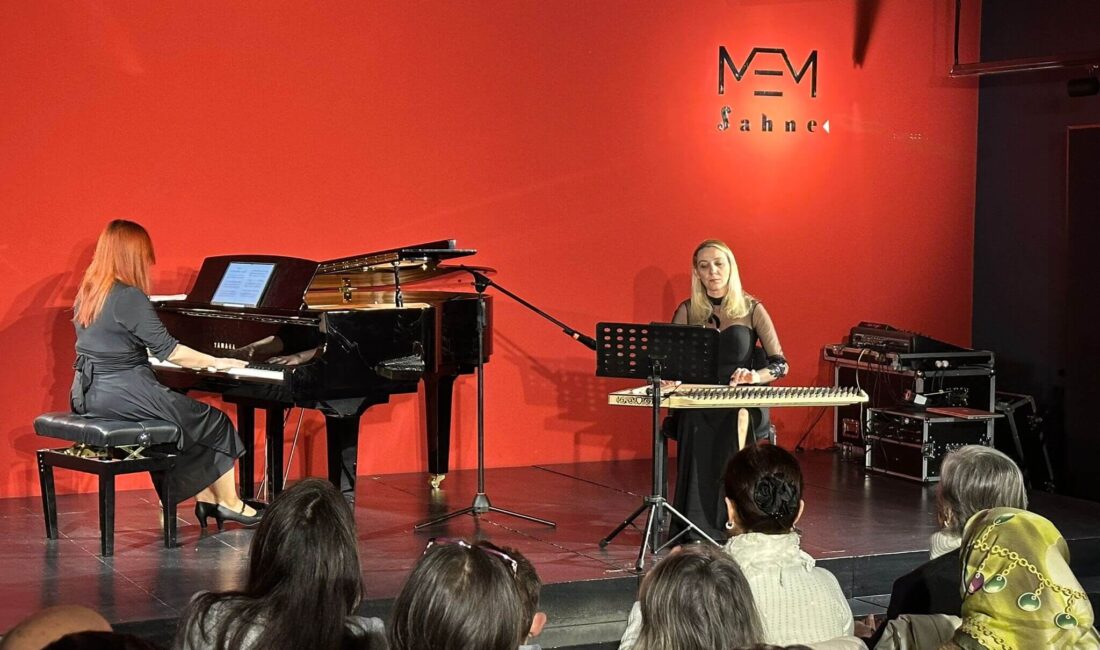 Nilüfer Belediyesi Dr. Hüseyin Parkan Sanlıkol Müzik Enstrümanları Müzesi’nde, kanun