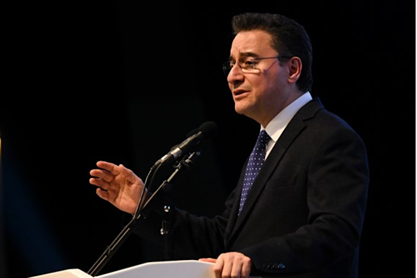 Demokrasi ve Atılım Partisi (DEVA Partisi) Genel Başkanı Ali Babacan,