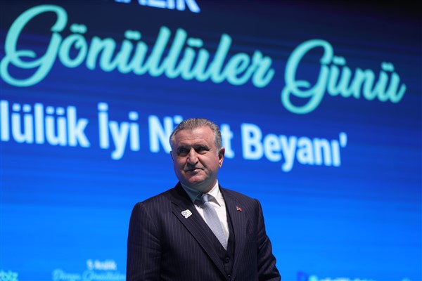 Gençlik ve Spor Bakanı Dr. Osman Aşkın Bak, İstanbul 2027
