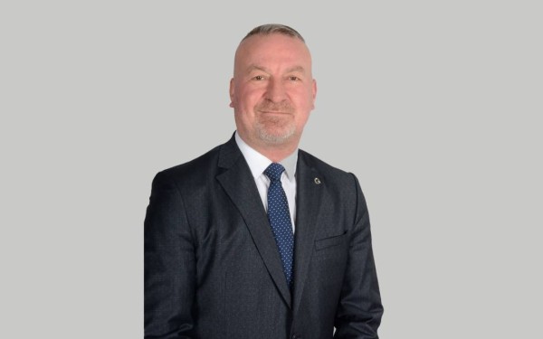 Karacabey Belediye Başkanı Fatih Karabatı, 2026 yılı dolayısıyla yayımladığı yeni