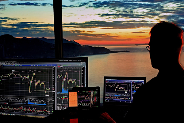 Yatırımcıların, İran'daki jeopolitik gelişmeleri ve ABD Merkez Bankası (Fed) Başkanı