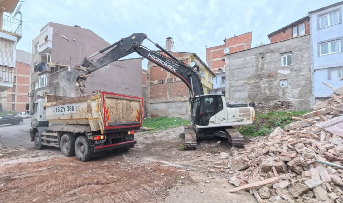 Gemlik Belediyesi, kent genelinde güvenliği artırmak ve depreme karşı daha