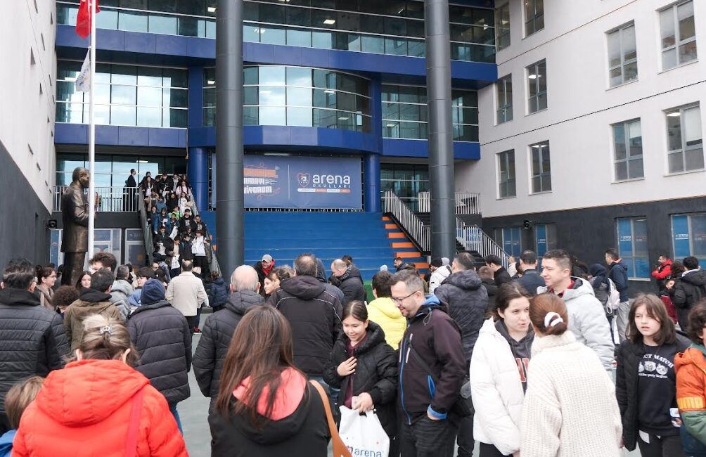 Bursa’da eğitimde vizyoner yaklaşımıyla öne çıkan Arena Eğitim Kurumları’nın 10-11