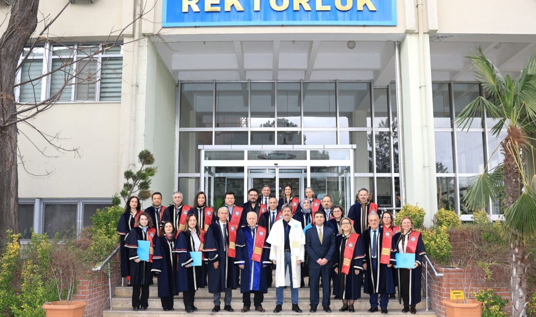 Bursa Uludağ Üniversitesinde (BUÜ) akademik yükselme gösteren öğretim üyeleri için