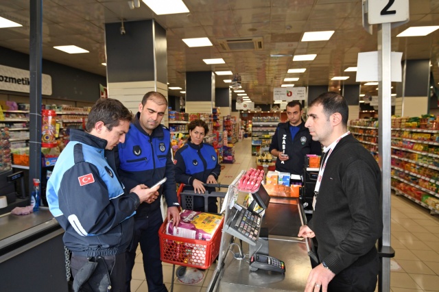 Osmangazi Belediyesi Zabıta Müdürlüğü ekipleri, vatandaşların sağlıklı, güvenli ve adil