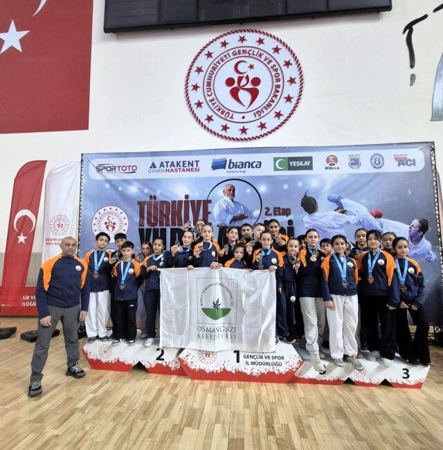 Osmangazi Belediyespor Karate Takımı, Eskişehir’de düzenlenen Türkiye Yıldızlar Ligi 2’inci