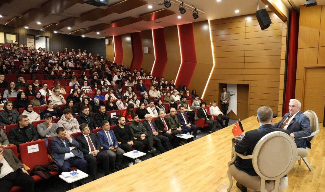 Nilüfer Belediye Başkanı Şadi Özdemir, Mudanya Üniversitesi tarafından düzenlenen “Tecrübe