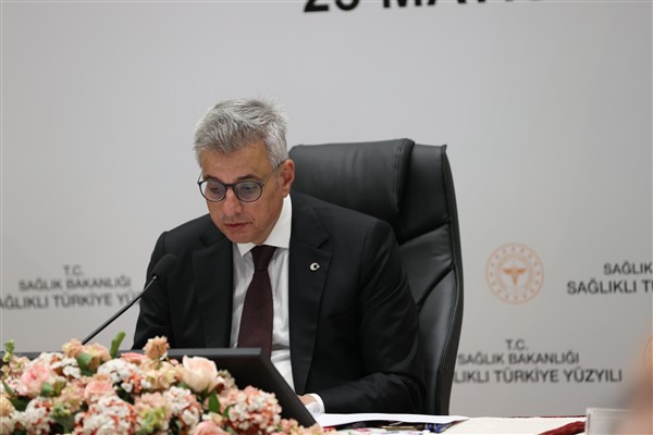 Sağlık Bakanı Kemal Memişoğlu, Dünya Kanser Günü dolayısıyla yaptığı açıklamada