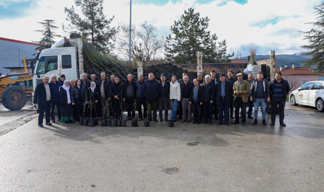  Bursa’da her alanda üreticinin yanında olan Bursa Büyükşehir Belediyesi,