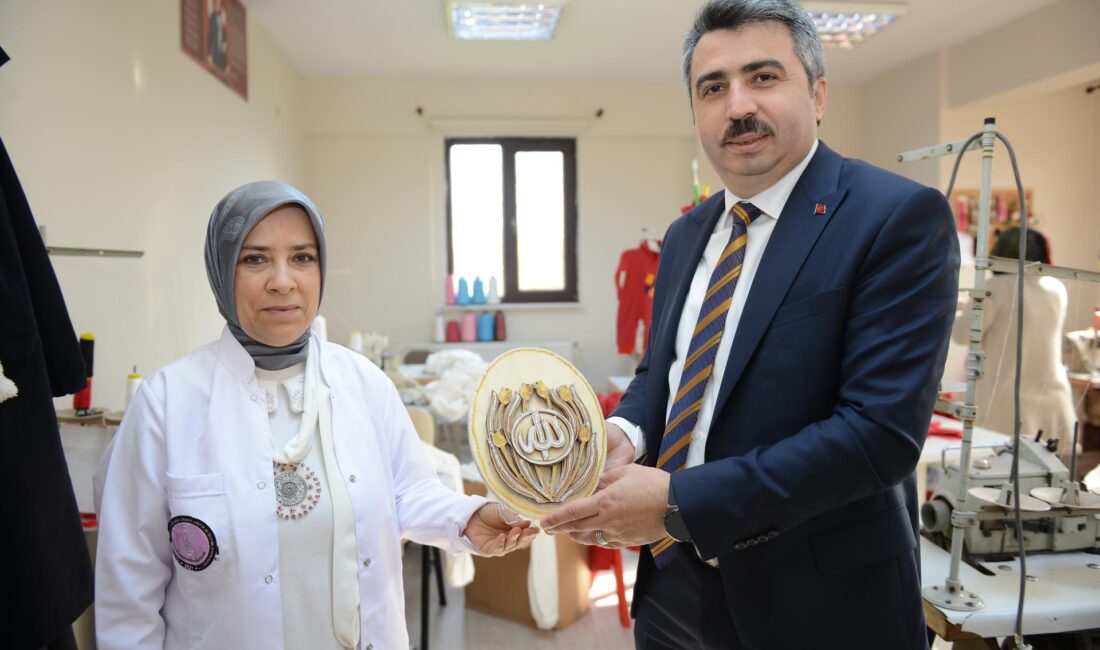 Yıldırım Belediyesi, kurduğu kadın kooperatifleri, eğitim ve girişimcilik merkezleri ile