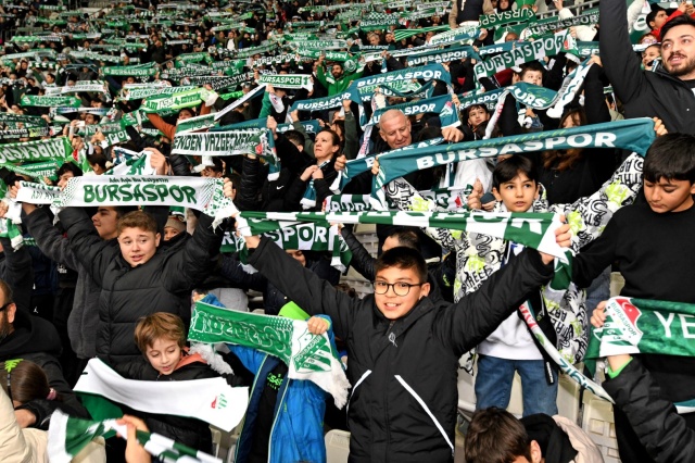Çocuklara Bursaspor sevgisini aşılamak ve sporu hayatlarının doğal bir parçası