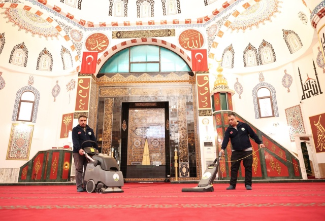 Osmangazi Belediyesi, vatandaşların Ramazan ayında ibadetlerini daha hijyenik bir ortamda