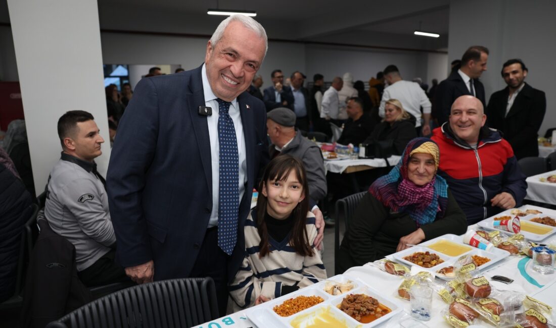 Nilüfer Belediye Başkanı Şadi Özdemir, Ramazan ayının manevi iklimini vatandaşlarla