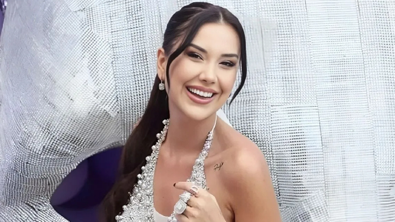 Geçtiğimiz günlerde hamile olduğunu duyuran sosyal medya fenomeni Dilan Polat’ın