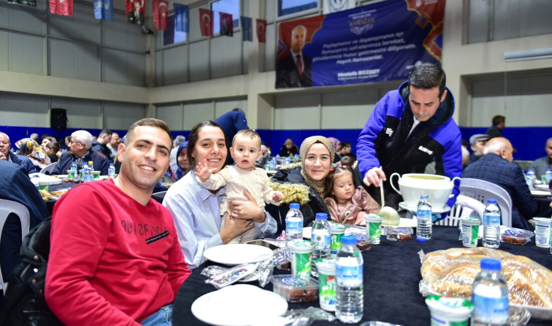 Ramazan ayını 17 ilçede düzenlenen iftar programlarıyla şenlendiren Bursa Büyükşehir
