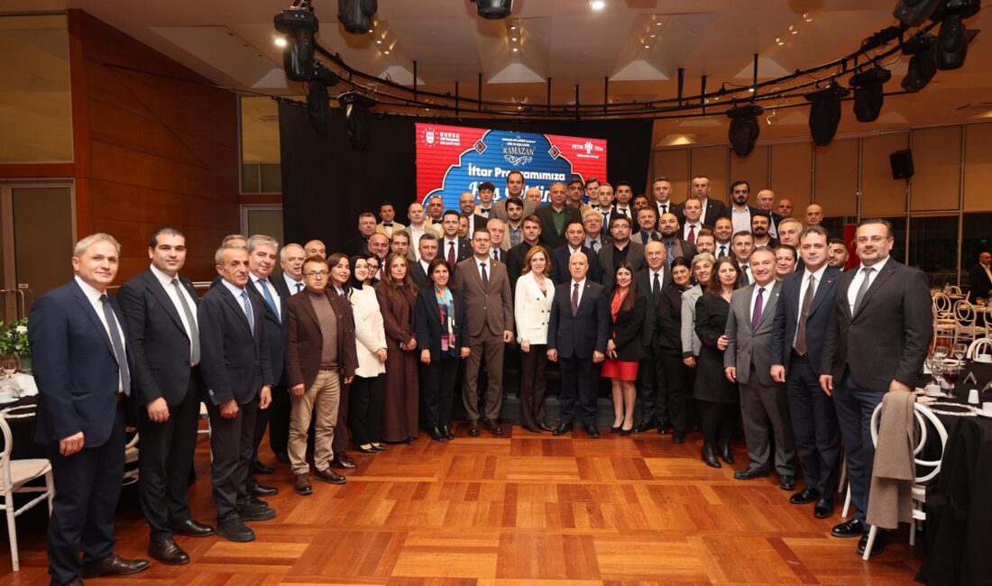 Bursa Büyükşehir Belediye Başkanı Mustafa Bozbey, mecliste yaşanan görüş ayrılıklarına