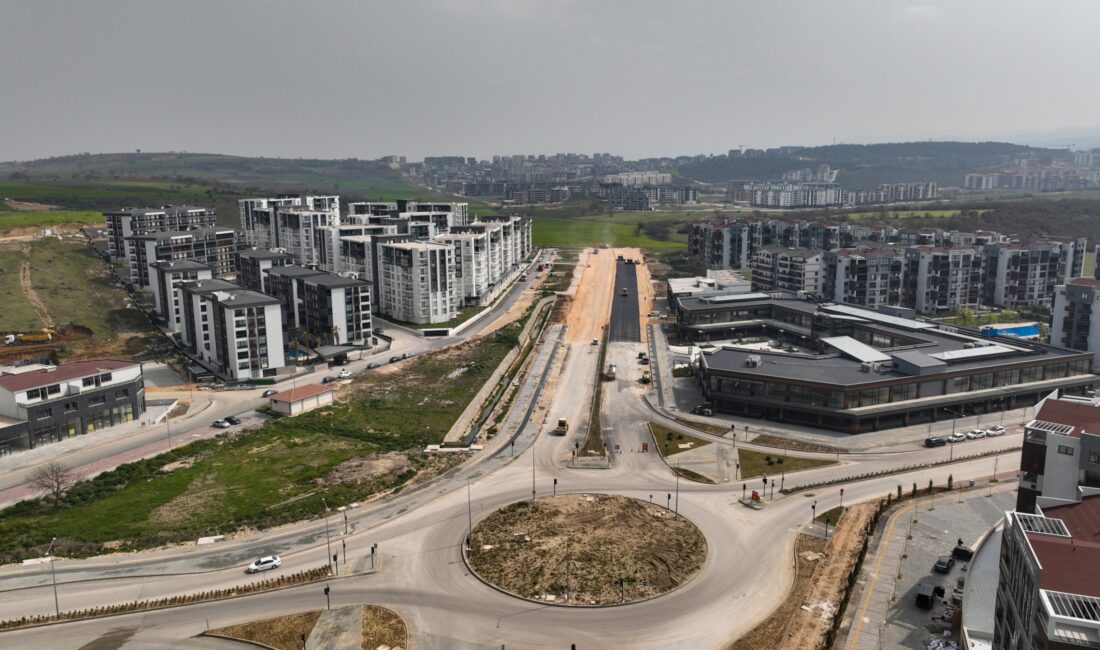 Bursa Büyükşehir Belediyesi, kentin yeni yerleşim bölgelerinde açılan yollardaki
