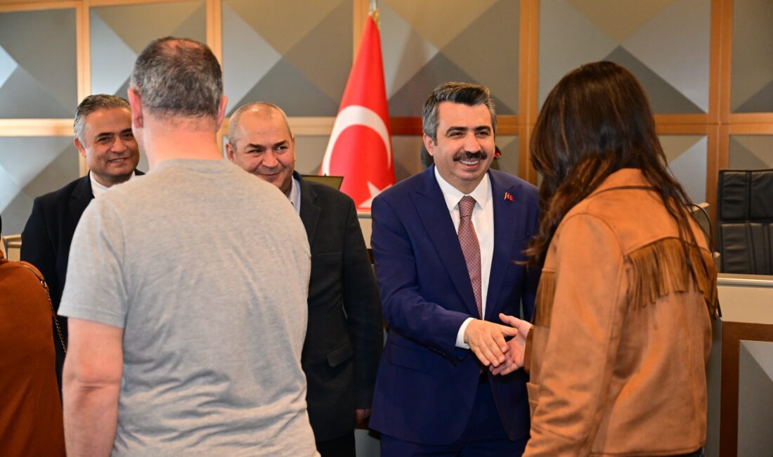 Yıldırım Belediye Başkanı Oktay Yılmaz, Ramazan Bayramı dolayısıyla, belediye çalışanlarıyla