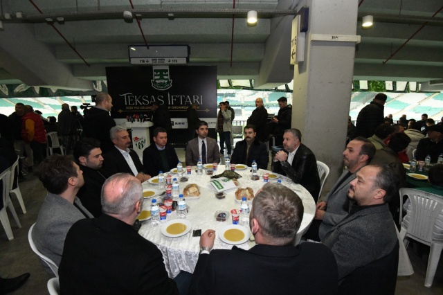Teksaslı Bursasporlular Derneği’nin Atatürk Spor Kompleksi Matlı Stadyumu’nda düzenlediği geleneksel