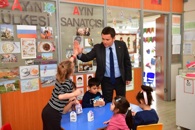 Osmangazi Belediye Başkanı Erkan Aydın, Minik Kalpler Kreş ve Gündüz