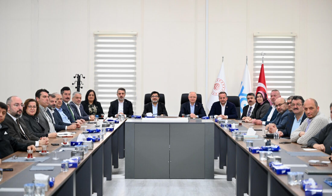 Bursa Büyükşehir Belediyesi Başkanvekili Şahin Biba, ulaşım alanında şehrin geleceğine