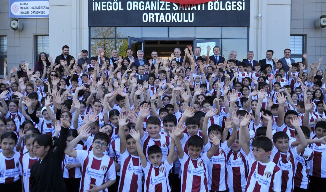İnegölspor’un başlattığı “Bir Çocuğun Mutluluğu Dünyaya Bedel” kampanyası kapsamında Organize