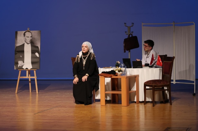 Osmangazi Belediyesi, RUMELİFED ve NAKEM iş birliğiyle sahnelediği “Taksiratli Şekibe”