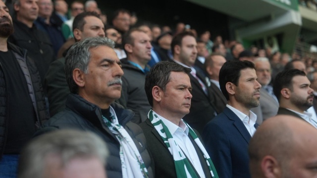 Bursaspor, sahasında Somaspor’u 5-1 mağlup ederek ligin bitimine bir hafta