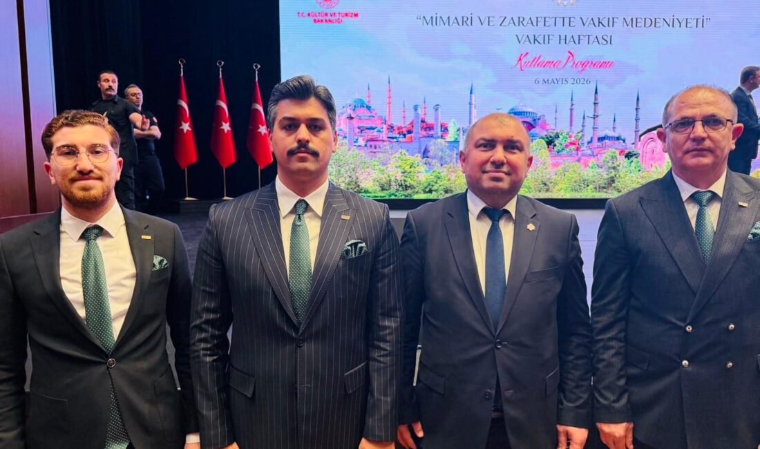 Muş Eğitim ve Hizmet Vakfı Başkanı Ahmet Akın ve Yönetim
