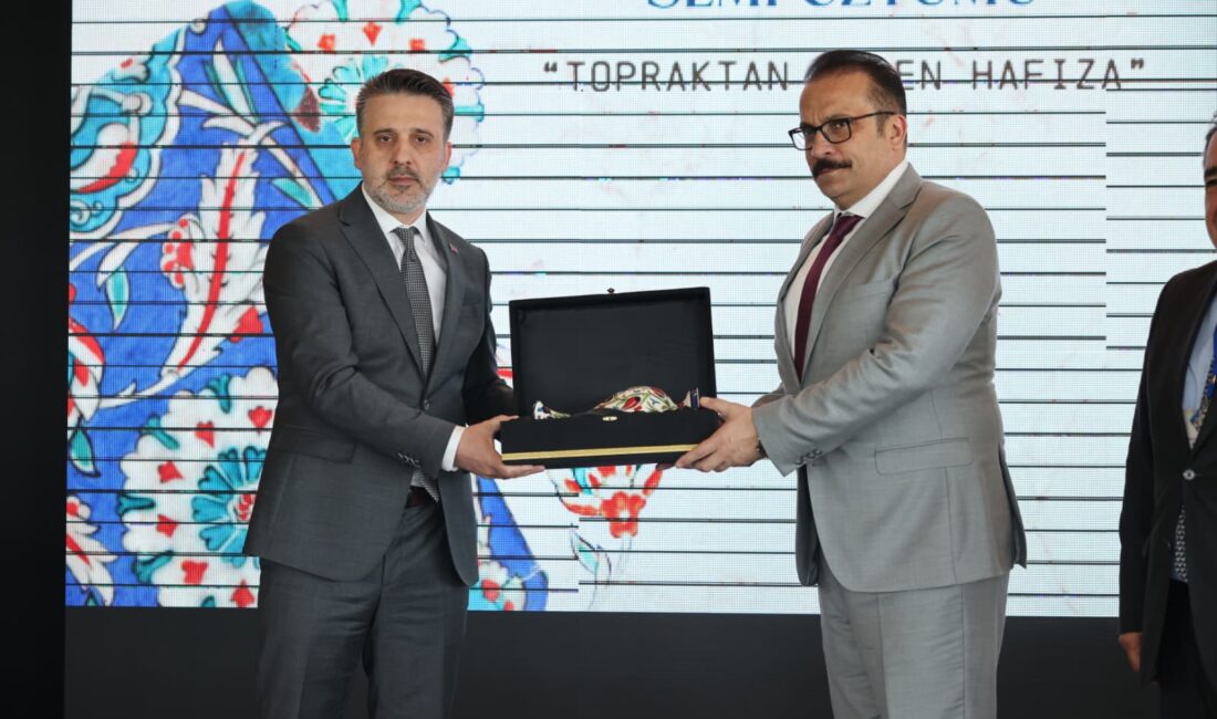 Bursa Büyükşehir Belediyesi’nin Bursa'nın fethinin 700. yılı etkinlikleri kapsamında düzenlediği