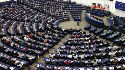 Avrupa Parlamentosu, çevrim içi finans tavsiyeleri üzerinden yayılan dolandırıcılık ve